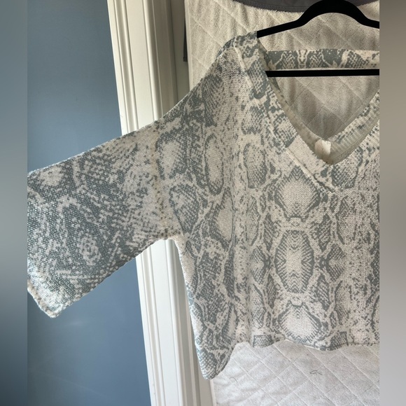 NWOT POL Snake Print Sweater - Picture 2 of 5